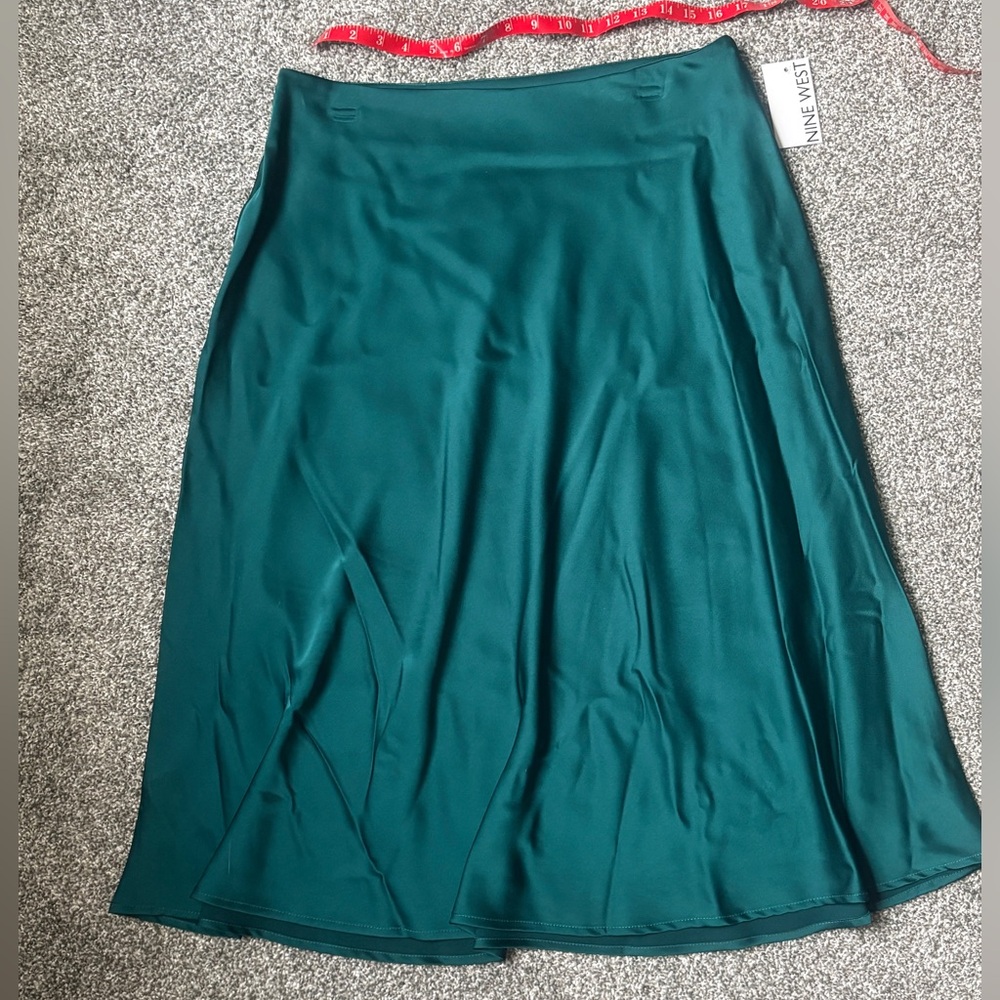 Nine West Green Satin Skirt
